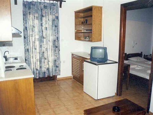Elena Apartments 'The Family' Ханья Экстерьер фото